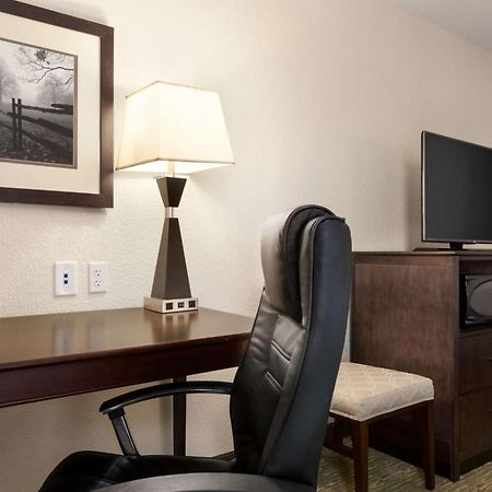 Hampton Inn Доувър Екстериор снимка