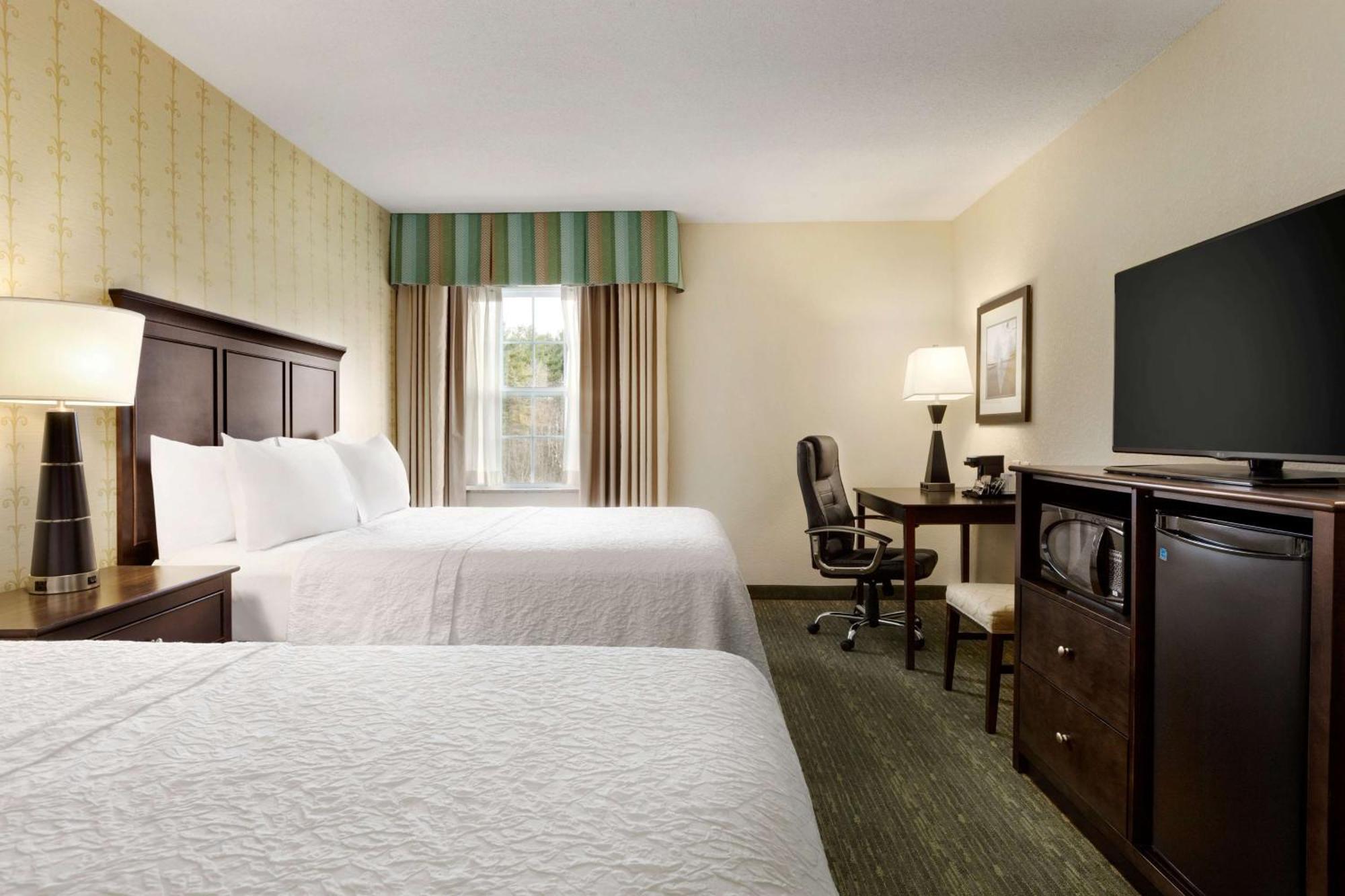 Hampton Inn Доувър Екстериор снимка