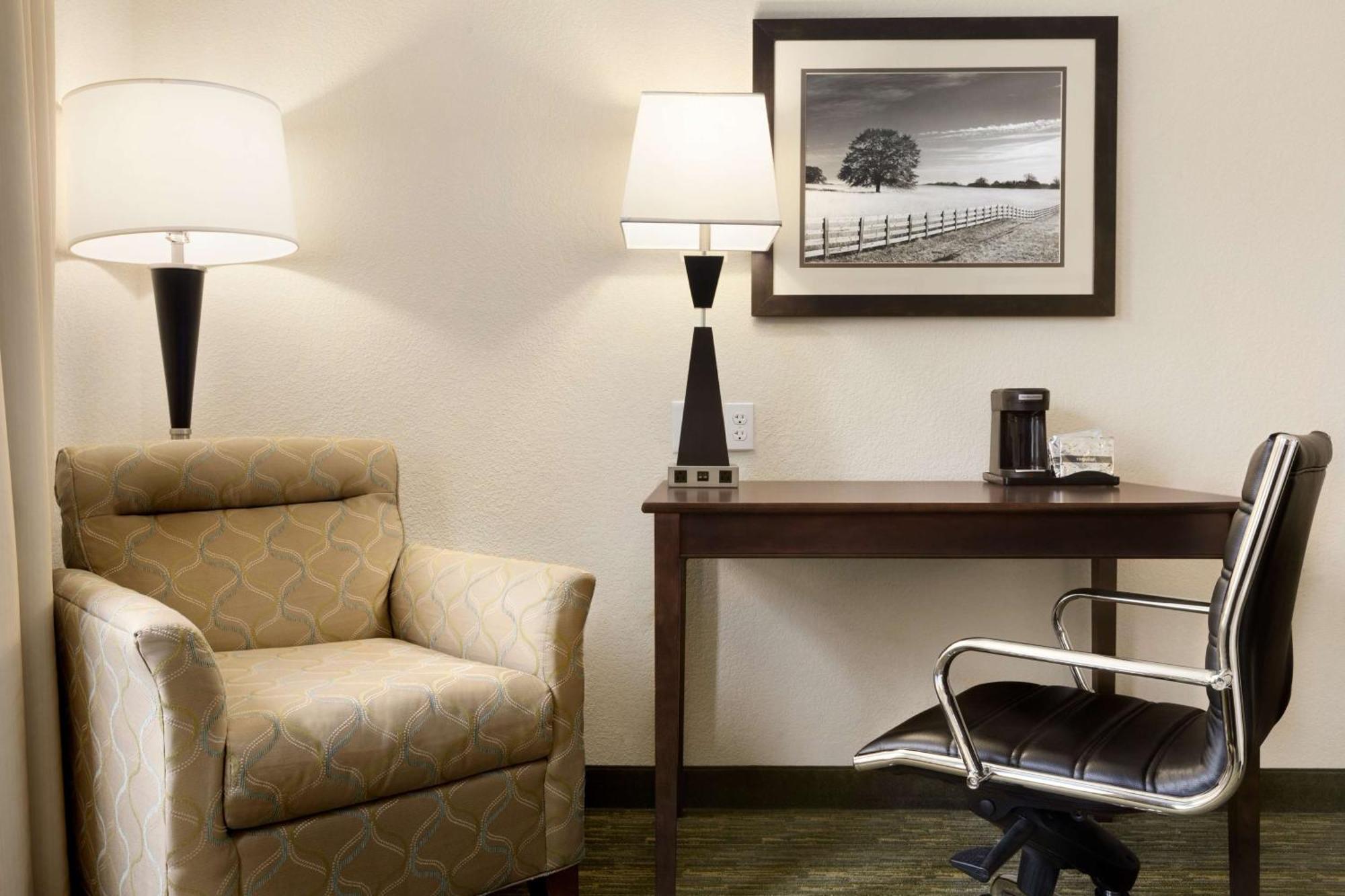 Hampton Inn Доувър Екстериор снимка
