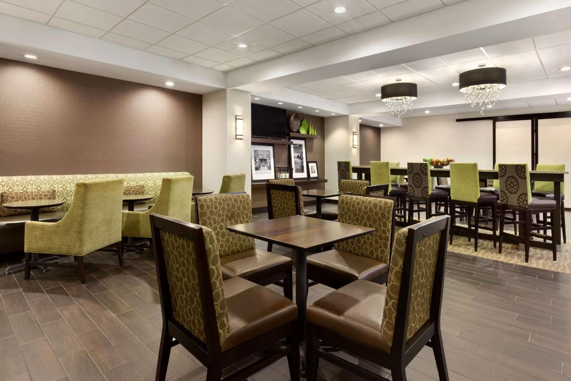 Hampton Inn Доувър Екстериор снимка