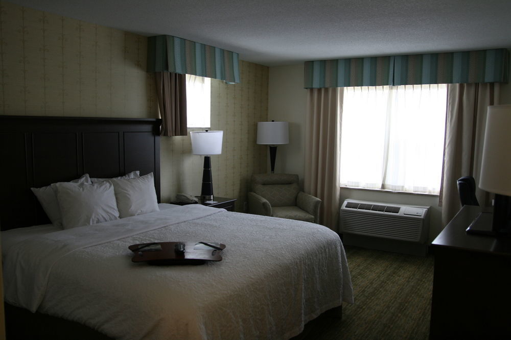 Hampton Inn Доувър Екстериор снимка