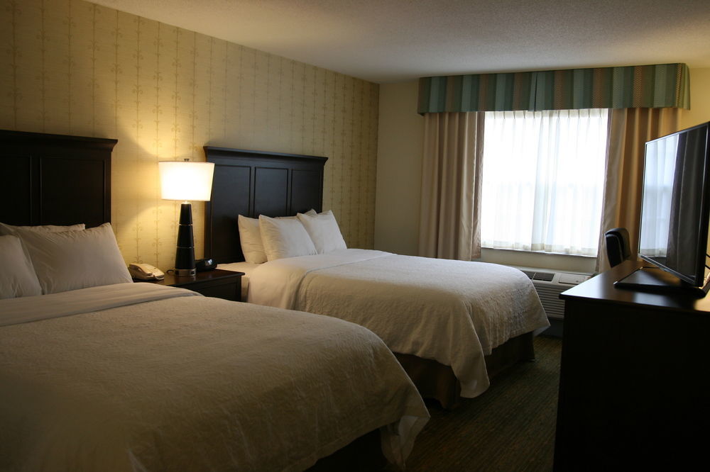 Hampton Inn Доувър Екстериор снимка