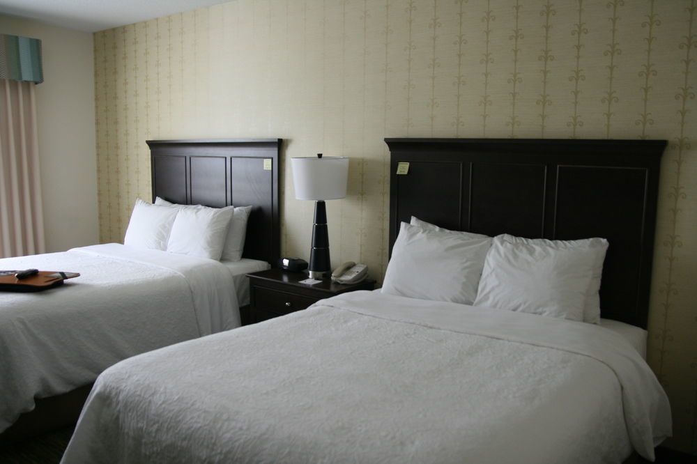 Hampton Inn Доувър Екстериор снимка